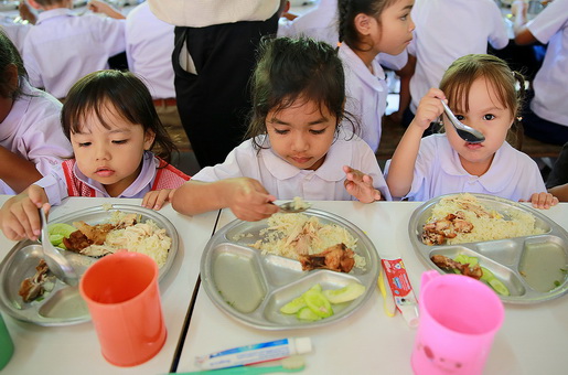 ตั้งนักโภชนาการ ดูแลอาหารใน รร.  thaihealth