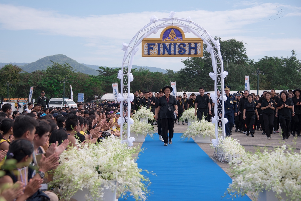 พระเทพฯ พระราชดำเนินเปิดเขาชะโงก ซูเปอร์ฮาล์ฟฯ thaihealth