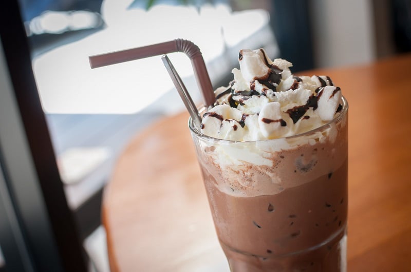 เครื่องดื่มน้ำหวานความอร่อยเคลือบยาพิษ thaihealth
