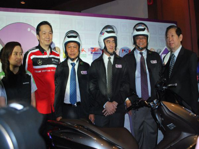 โครงการปีแห่งการรณรงค์ส่งเสริมการสวมหมวกนิรภัย 100%