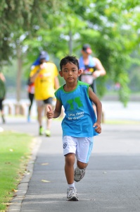 หนุ่มน้อยนักวิ่งเพื่อสุขภาพ