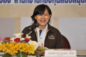 นำเสนอรายงาน “สถานการณ์การพนันในสังคมไทย” โดย รองศาสตราจารย์ ดร.นวลน้อย ตรีรัตน์