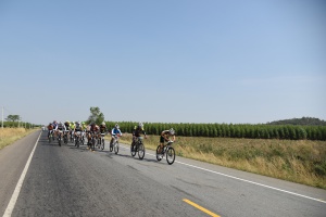 บรรยากาศการแข่งขันปั่นจักรยานยานทางไกล (Tour of Wangnamyen 2015) อ.วังน้ำเย็น จ.สระแก้ว