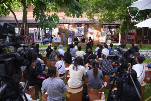 thaihealth กิจกรรมและเวทีเสวนาสาธารณะ “Human of Street” ตอน Meet &amp; Read คนไร้บ้าน