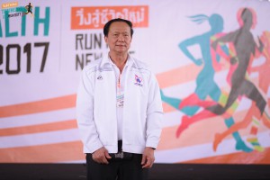 นายประสาร จิรชัยสกุล ประธานสมาพันธ์ชมรมเดิน-วิ่งเพื่อสุขภาพไทย
