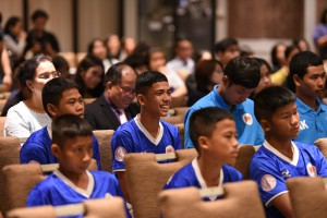 เวทีสานพลังและพิธีลงนามความร่วมมือในการป้องกันเด็กและเยาวชนจากการพนันฟุตบอลออนไลน์ในช่วงฟุตบอลโลก 2018