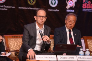 นพ.แดเนียล เคอร์เทสซ์ ผู้แทนอค์การอนามัยโลกประจำประเทศไทย