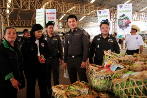 ลงพื้นที่สุ่มตรวจสอบผักสดพื้นที่เป้าหมายในการดำเนินการโครงการผักสดปลอดภัยฯ ตลาดไทย
