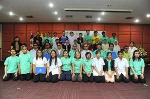 งานพิธีไหว้ครูแพทย์แผนไทย และประชุมวิชาการ ประจำปี 2556 เมื่อวันที่ 31 มีนาคม 2556 สำนักงานกองทุนสนับสนุนการสร้างเสริมสุขภาพ (สสส.),มูลนิธิสาธารณสุขกับการพัฒนา, มูลนิธิพัฒนาการแพทย์แผนไทย, สมาพันธ์แพทย์แผนไทยแห่งประเทศไทย,กรมพัฒนาการแพทย์แผนไทยและการแพทย์ทางเลือก, มูลนิธิหมอชาวบ้าน, สถาบันการนวดไทย, สมาคมวิชาชีพการนวดไทย, ศูนย์ฝึกอบรมและพัฒนาสุขภาพภาคประชาชน ภาคเหนือ จ.นครสวรรค์ และ มูลนิธิเพื่อเด็กพิการ ร่วมกันจัดพิธีพิธีไหว้ครูแพทย์แผนไทย และประชุมวิชาการ ประจำปี 2556 ขึ้น  ณ ห้องประชุมชั้น 1  อาคารกรมการแพทย์ 6 (DMS6)  ถ.สาธารณสุข 8  กระทรวงสาธารณสุข 