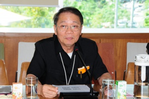 นพ.ศิริวัฒน์ ทิพย์ธราดล ที่ปรึกษาสมัชชาสุขภาพแห่งชาติ และที่ปรึกษาและอดีตประธานศูนย์นมแม่แห่งประเทศไทย 