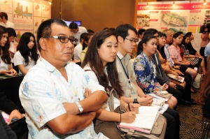 ผู้เข้าร่วมงานเปิดศูนย์ออกแบบและพัฒนาเมือง หอศิลปวัฒนธรรมกรุงเทพมหานคร