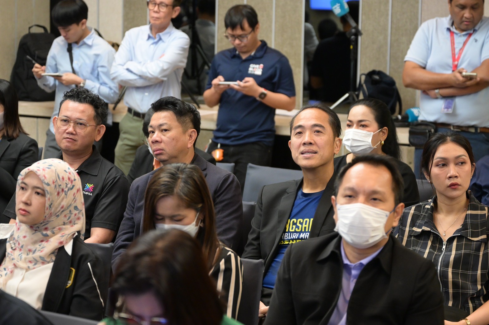 ภาพบรรยากาศ พิธีการลงนามบันทึกข้อตกลงความร่วมมือและประกาศเจตนารมณ์ “การกีฬาไทยไม่เอาบุหรี่ไฟฟ้า” เพื่อส่งเสริมและสนับสนุนให้เกิดการรณรงค์ไม่สูบบุหรี่และบุหรี่ไฟฟ้าในวงการกีฬาไทย