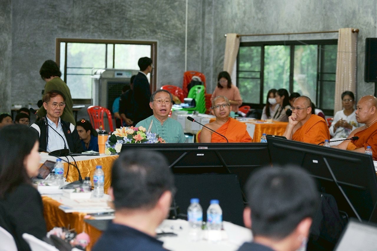 นพ.สุรเชษฐ์ สถิตนิรามัย รองประธานกรรมการกองทุนสนับสนุนการสร้างเสริมสุขภาพ คนที่ 2 และประธานคณะกรรมการบริหารแผนคณะที่ 1