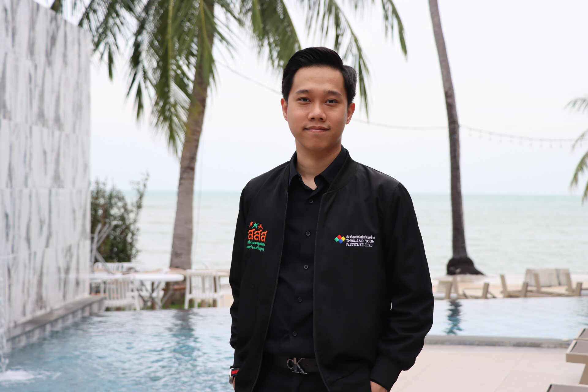 นายพชรพรรษ์ ประจวบลาภ เลขาธิการสถาบันยุวทัศน์แห่งประเทศไทย (ยท.)