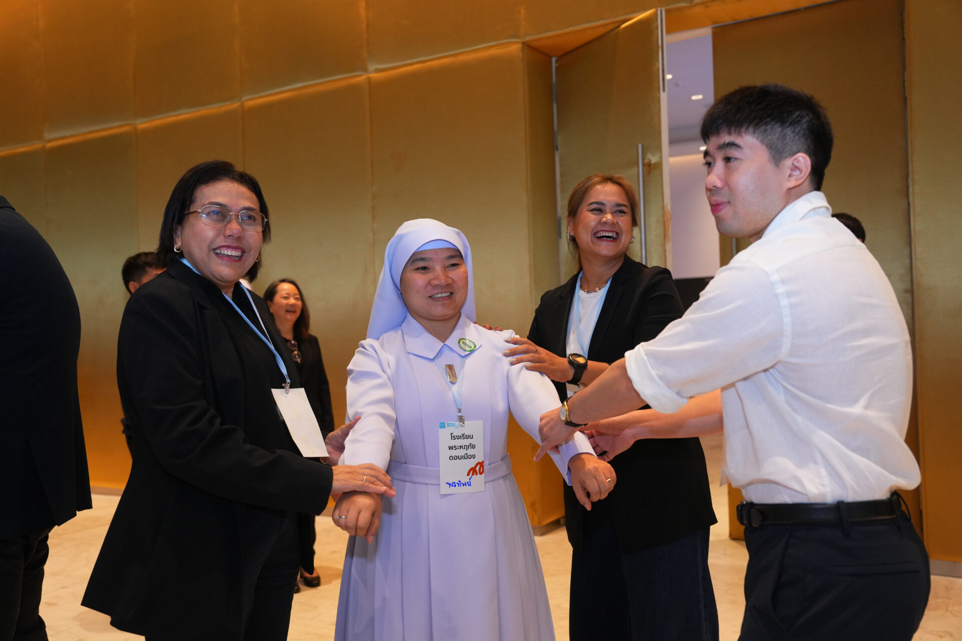 ฟังด้วยหูดูด้วยใจ_13