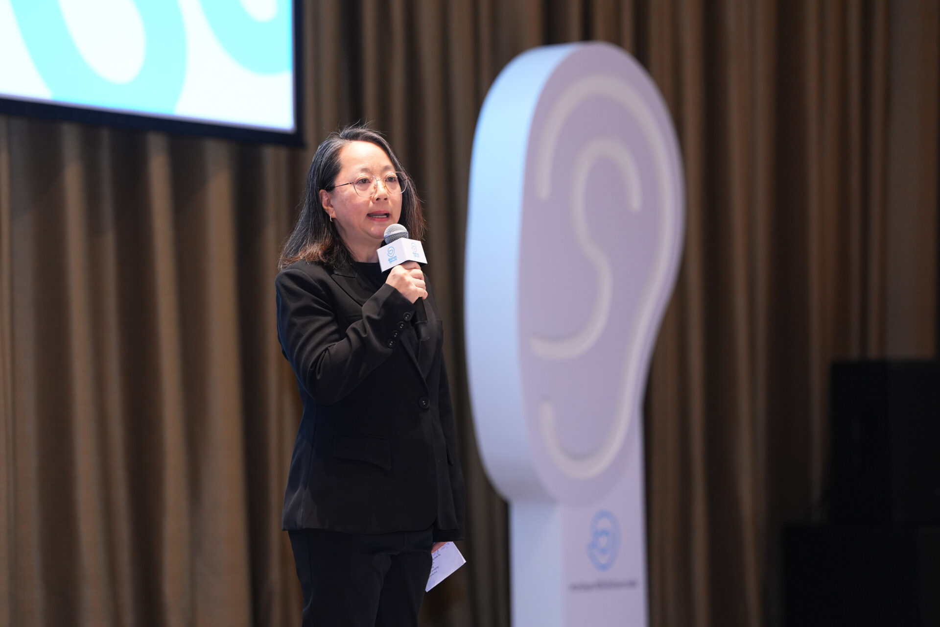 ฟังด้วยหูดูด้วยใจ_2